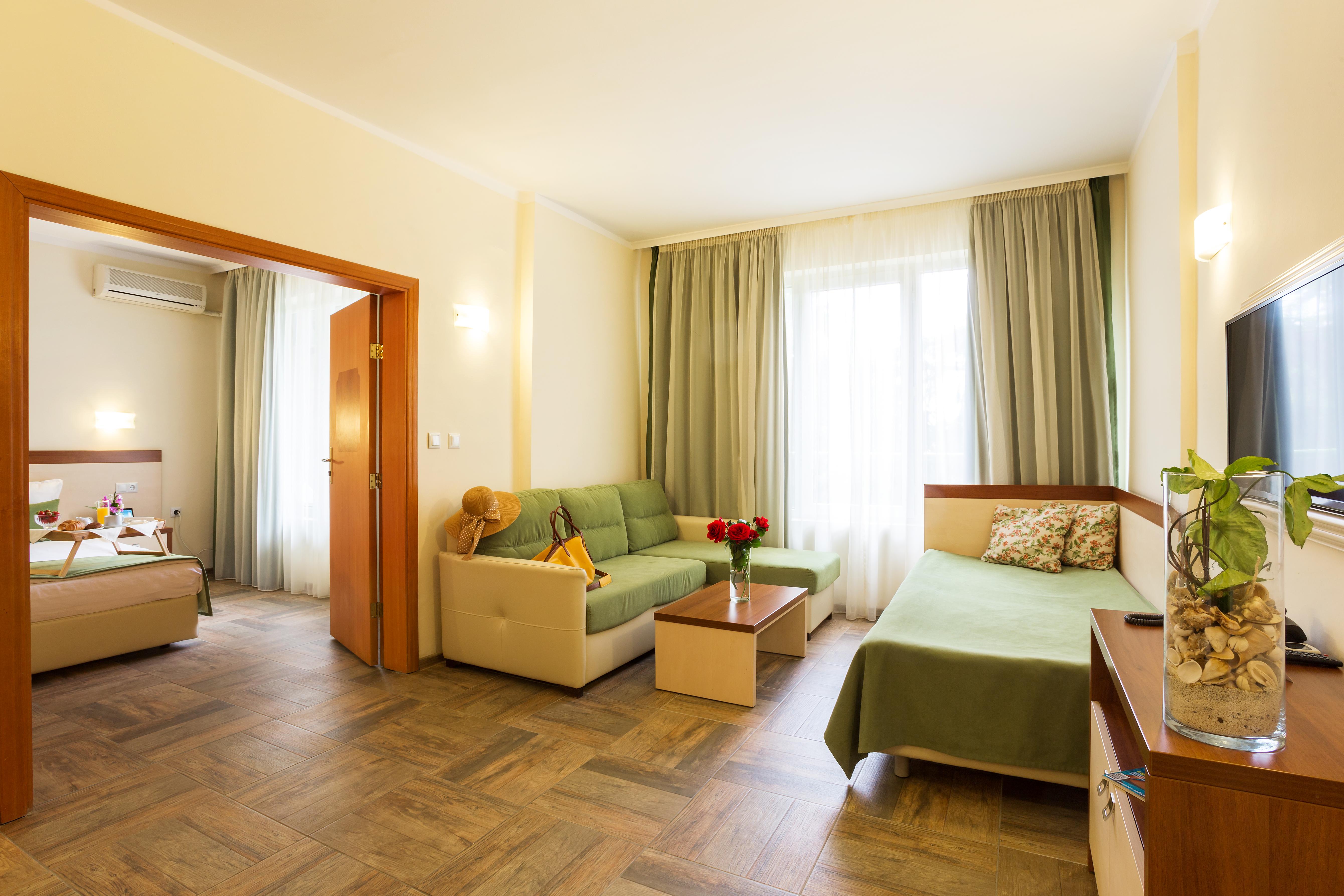 Ljuljak Hotel Aranyhomok Kültér fotó