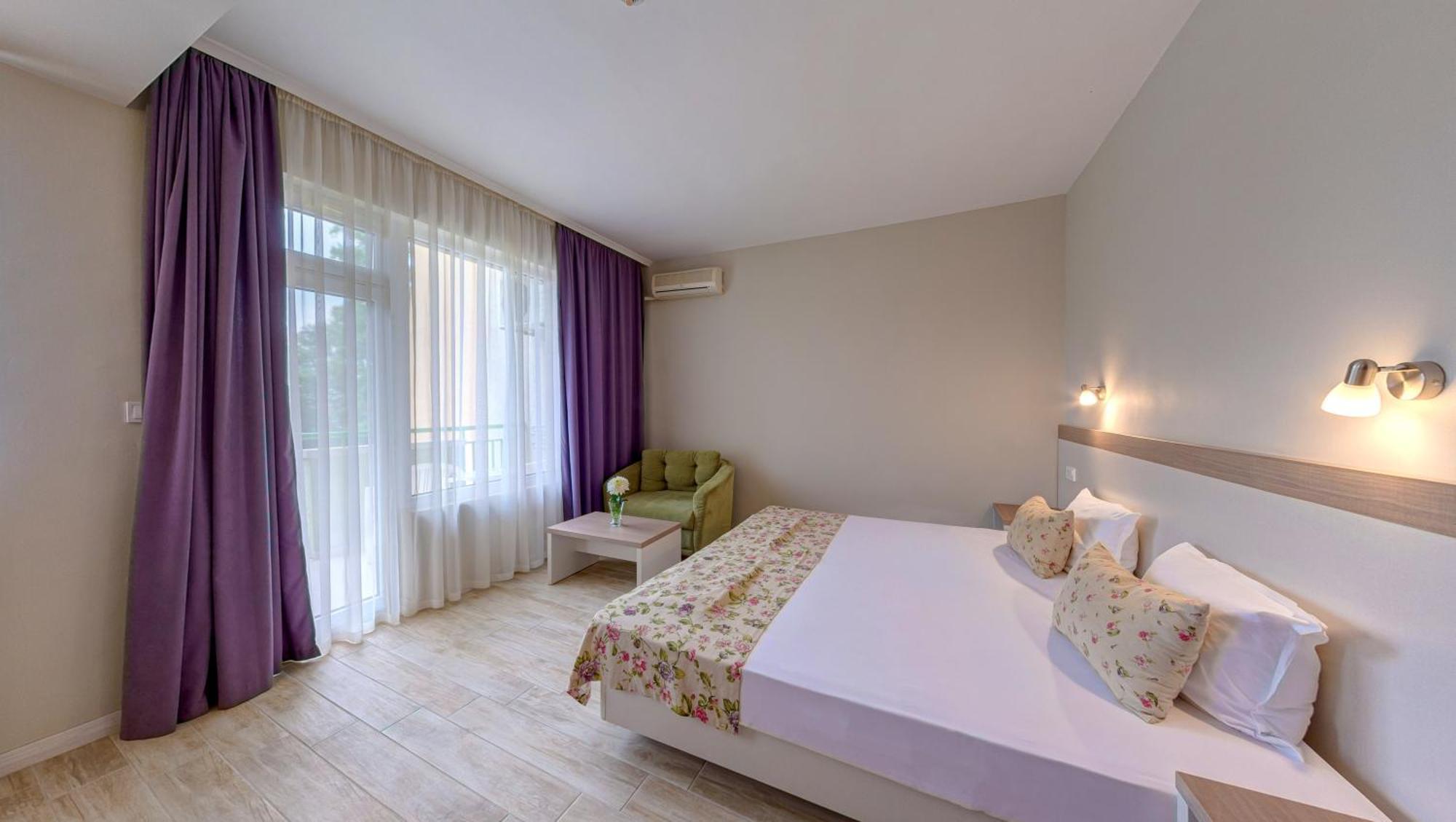 Ljuljak Hotel Aranyhomok Kültér fotó