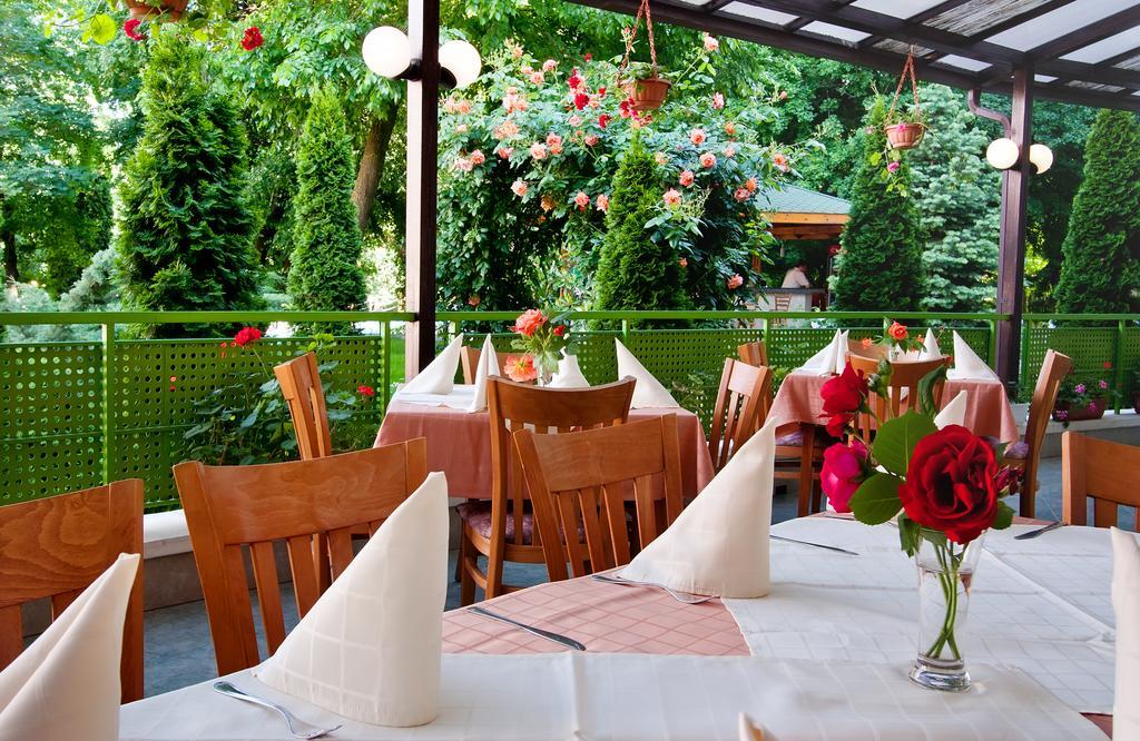 Ljuljak Hotel Aranyhomok Kültér fotó