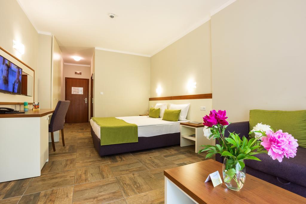 Ljuljak Hotel Aranyhomok Kültér fotó