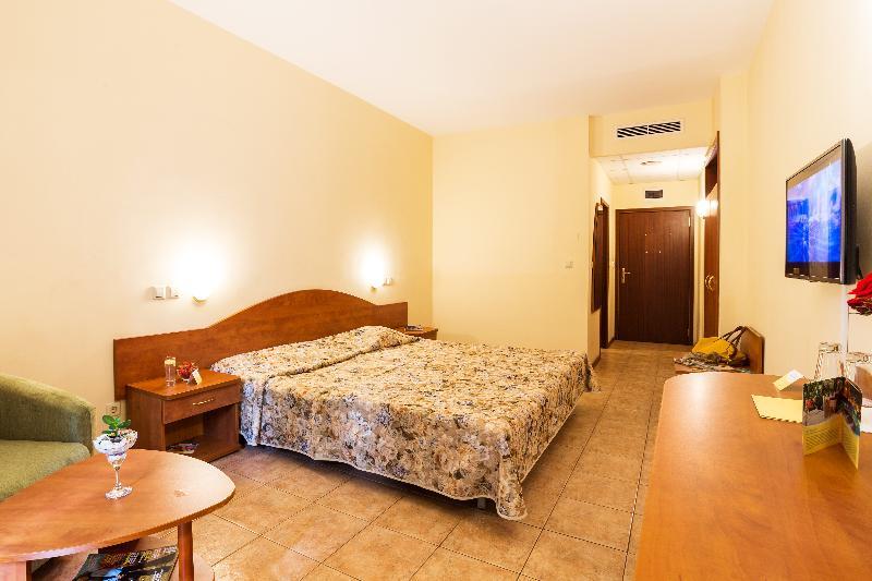 Ljuljak Hotel Aranyhomok Kültér fotó