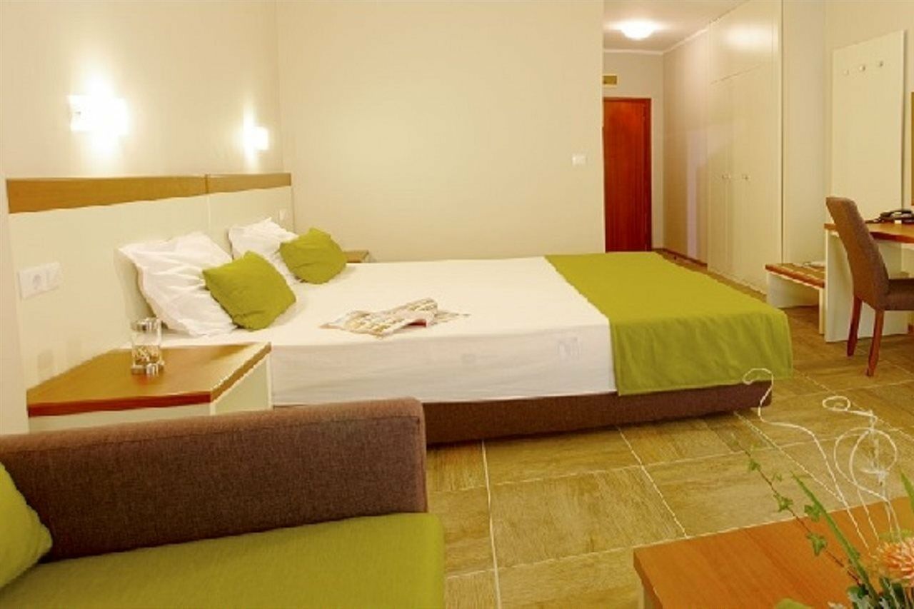 Ljuljak Hotel Aranyhomok Kültér fotó